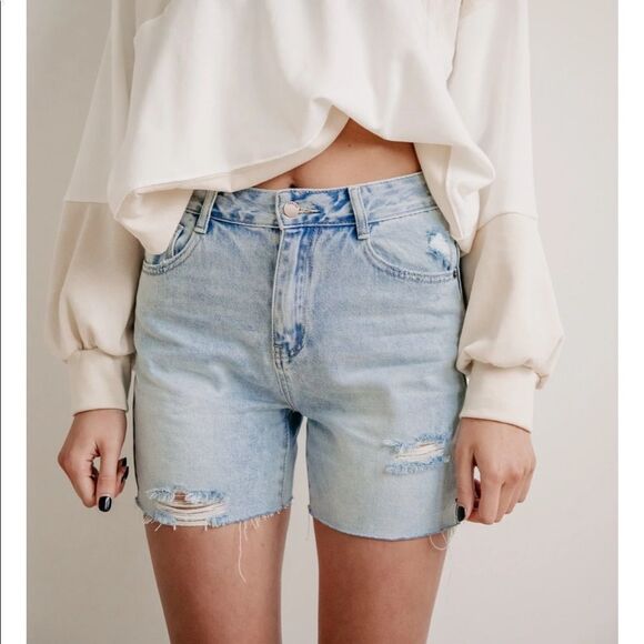 ✨ Brooklyn High-Rise Shorts✨ - Picture 3 of 11